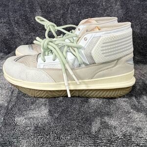 New Balance BB9000N1 Men’s 9.5 High Top Basketball Sneakers Cream Gum Sole Lifes